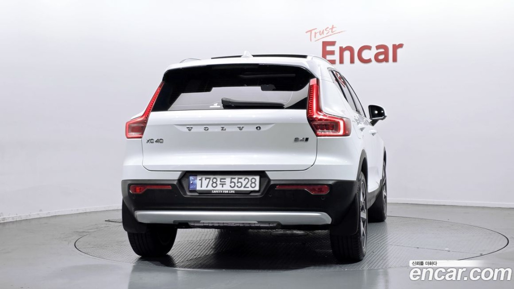 Volvo XC40 B4 Ultimate Bright, 2023