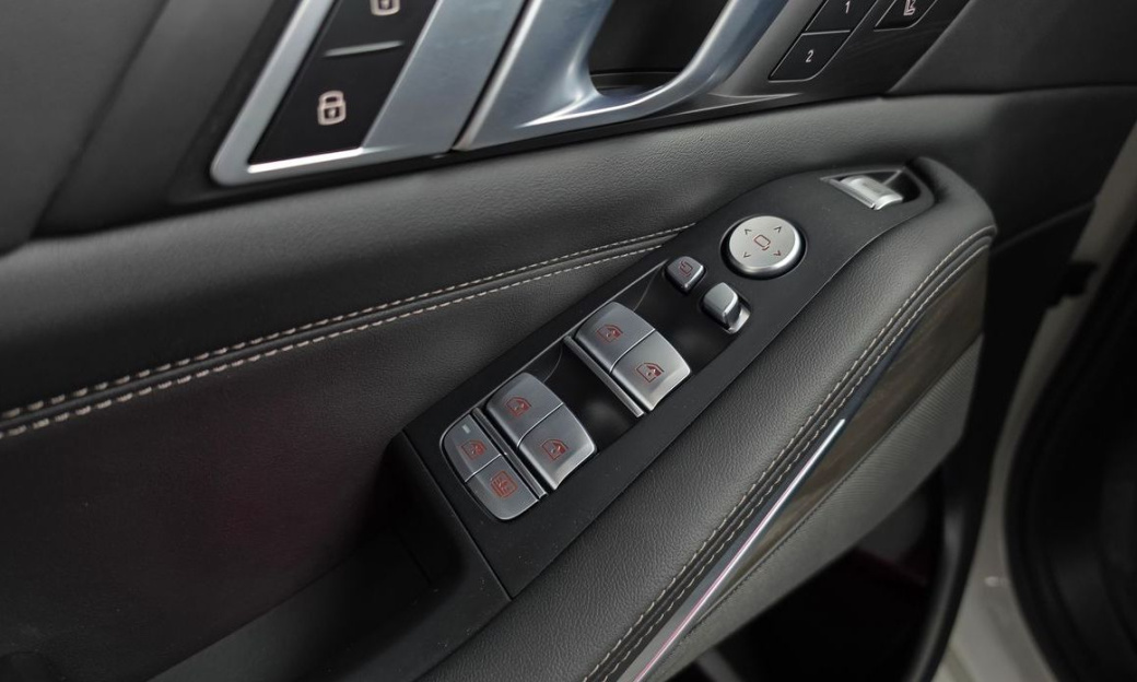 BMW X7 xDrive 40i Design Pure Excellence 6-Seater, 2024