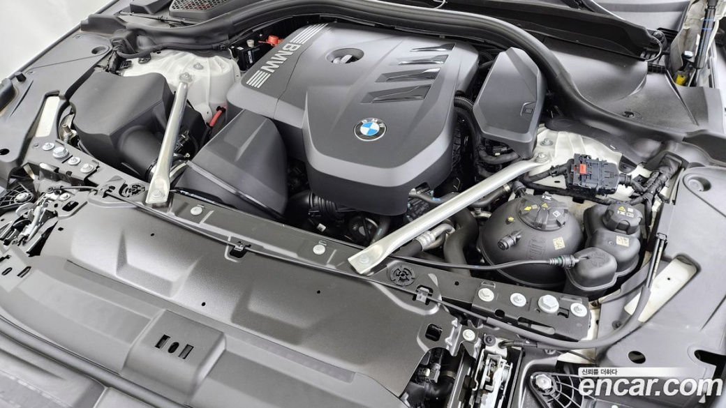BMW 5-Series 520i M Sport, 2024