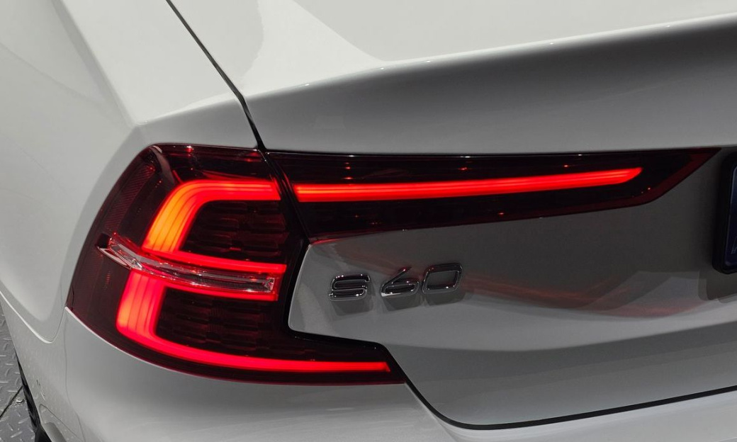 Volvo S60 B5 Ultimate Bright, 2024