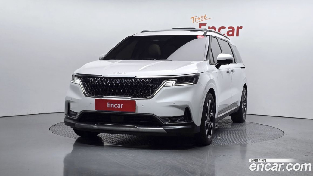 Kia Carnival 9-Seater Signature, 2023
