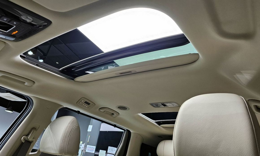 Kia Carnival 7-Seater Noblesse, 2025