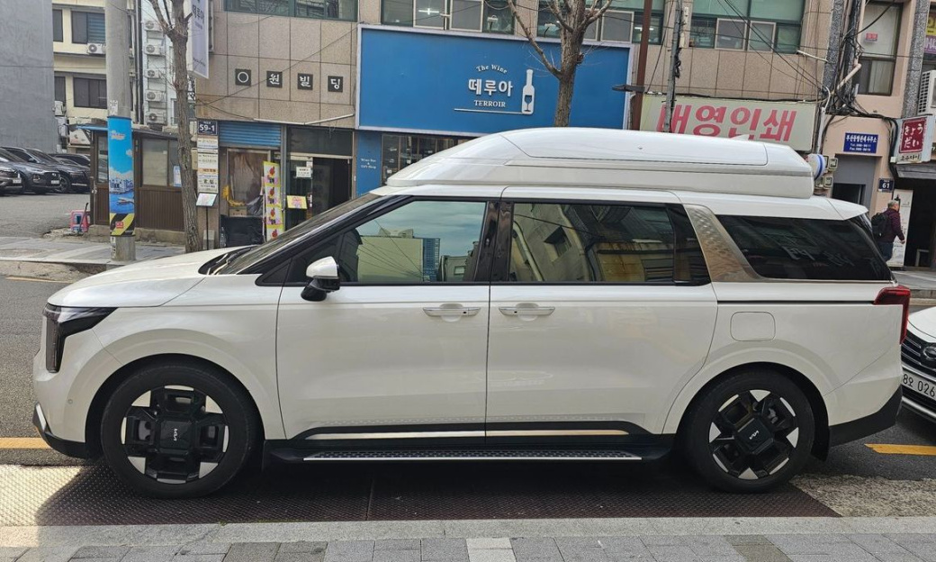 Kia Carnival 9-Seater Noblesse, 2024