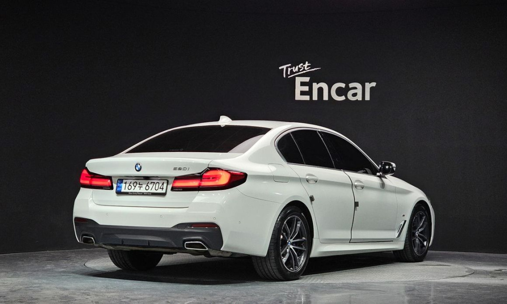 BMW 5-Series 520i M Sport, 2023