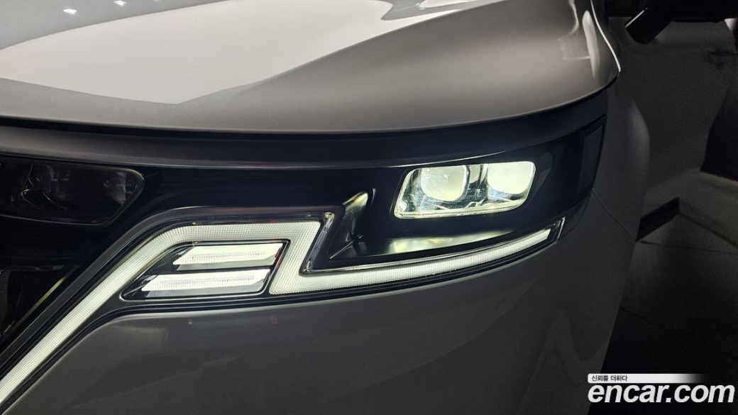 Kia Carnival 9-Seater Signature, 2022