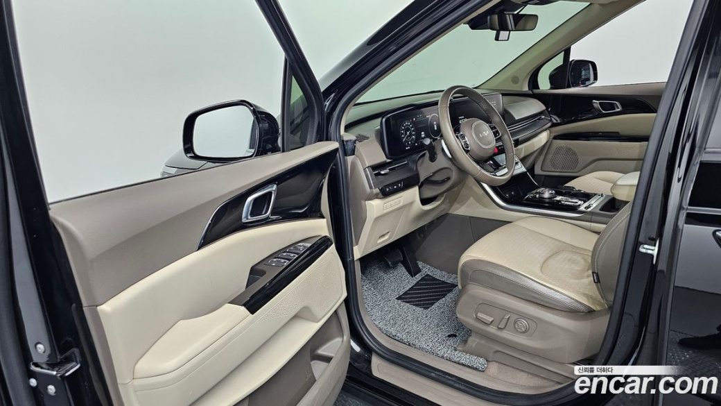 Kia Carnival 9-Seater Noblesse, 2023