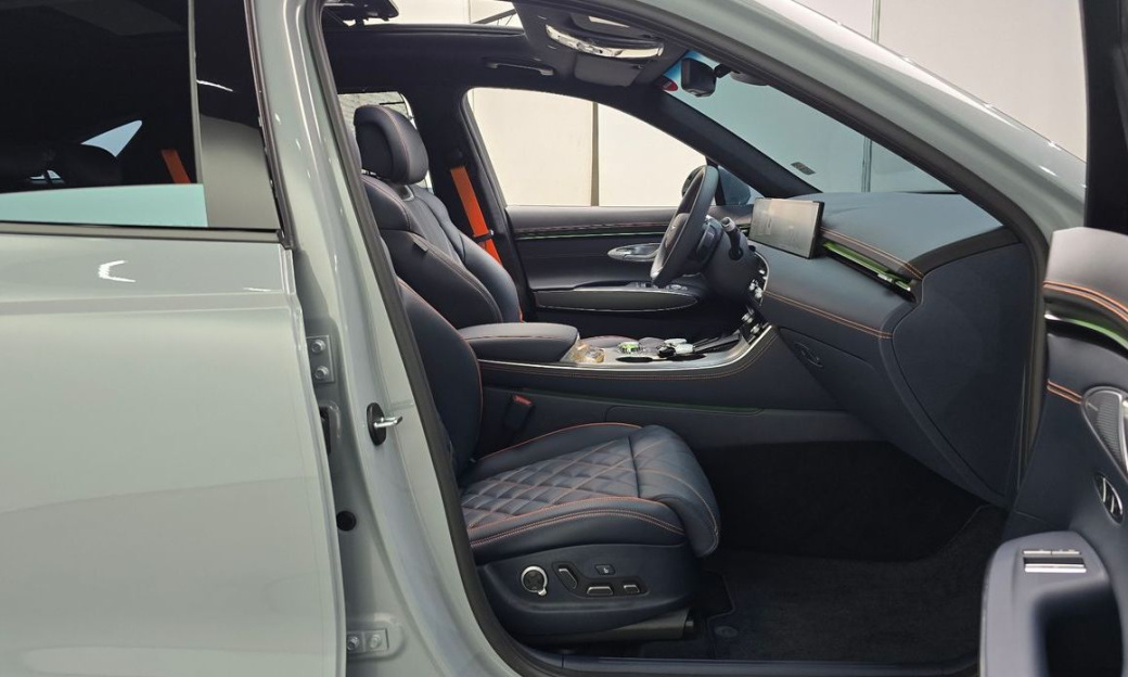 Genesis GV70 2.5T Gasoline 2WD, 2026