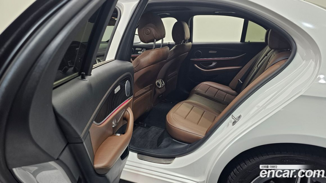 Mercedes-Benz E-Class E250 AMG Line, 2023