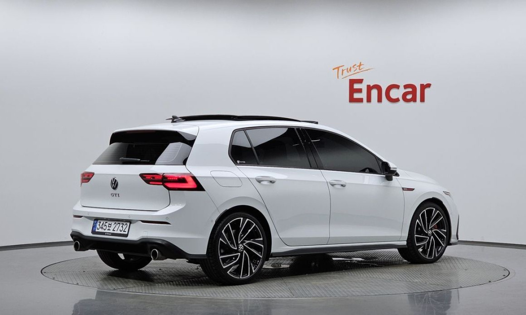 Volkswagen Golf 2.0 GTI, 2024