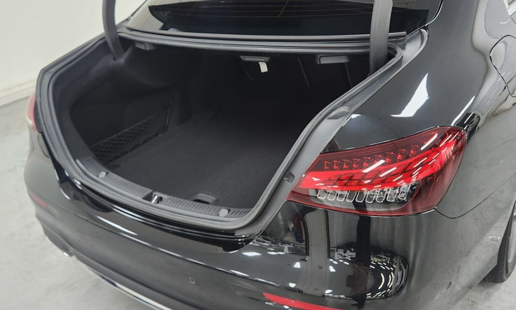 Mercedes-Benz E-Class E250 AMG Line, 2023