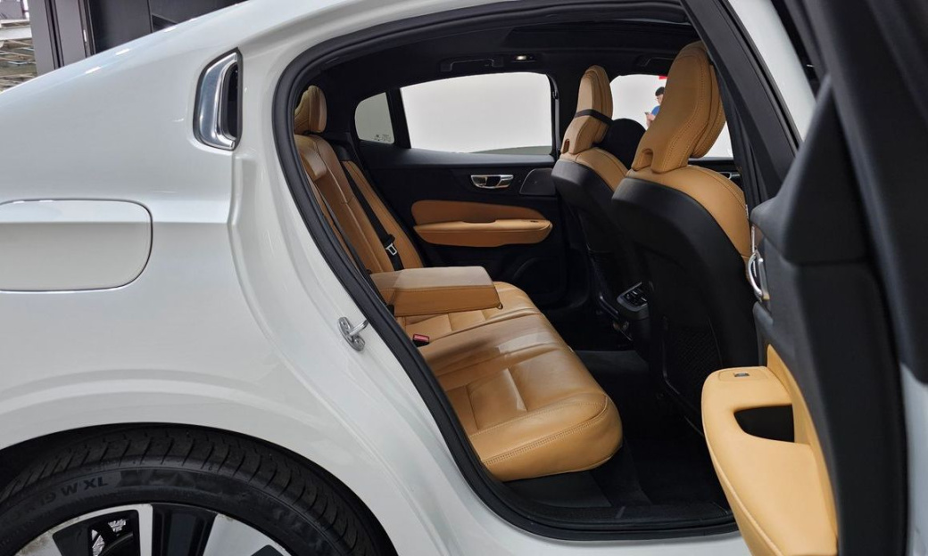 Volvo S60 B5 Ultimate Bright, 2024
