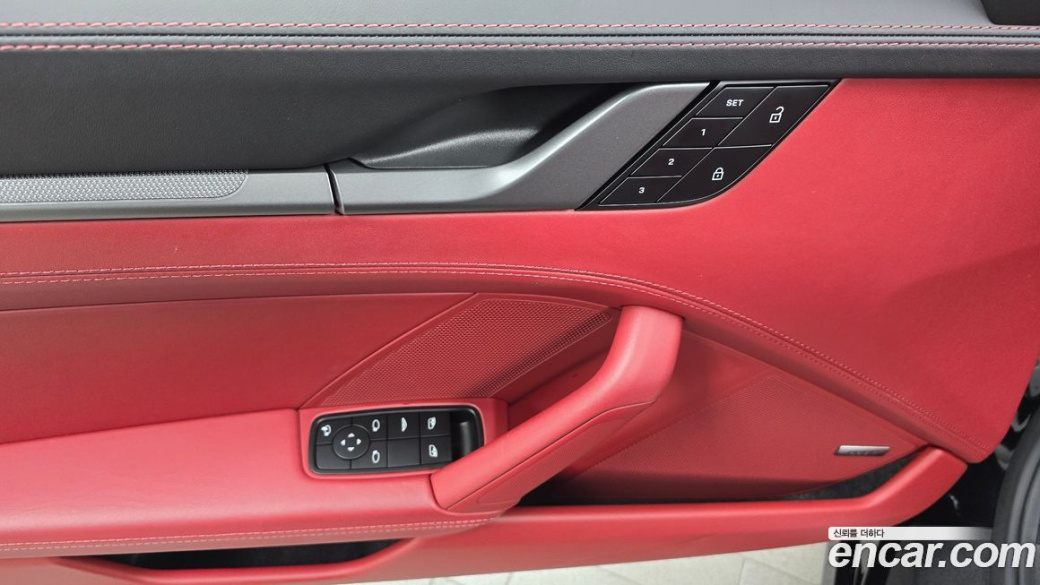 Porsche 911 Carrera 4S Cabriolet, 2024