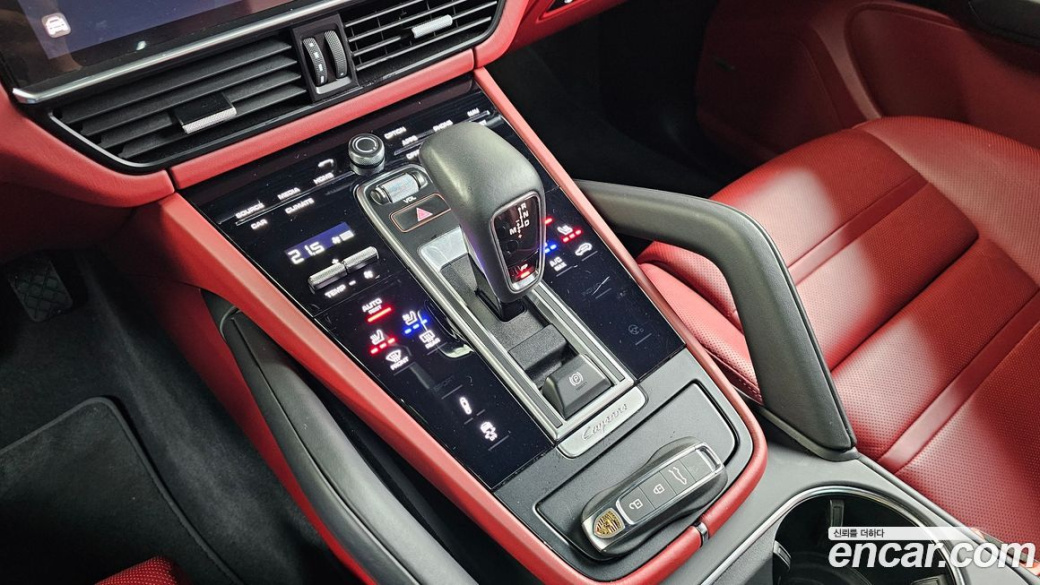 Porsche Cayenne 3.0 PLATINUM EDITION, 2023
