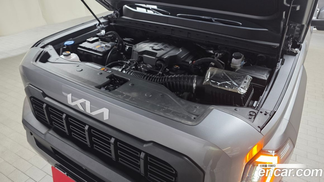 Kia Tasman 2.5T Gasoline 4WD, 2026