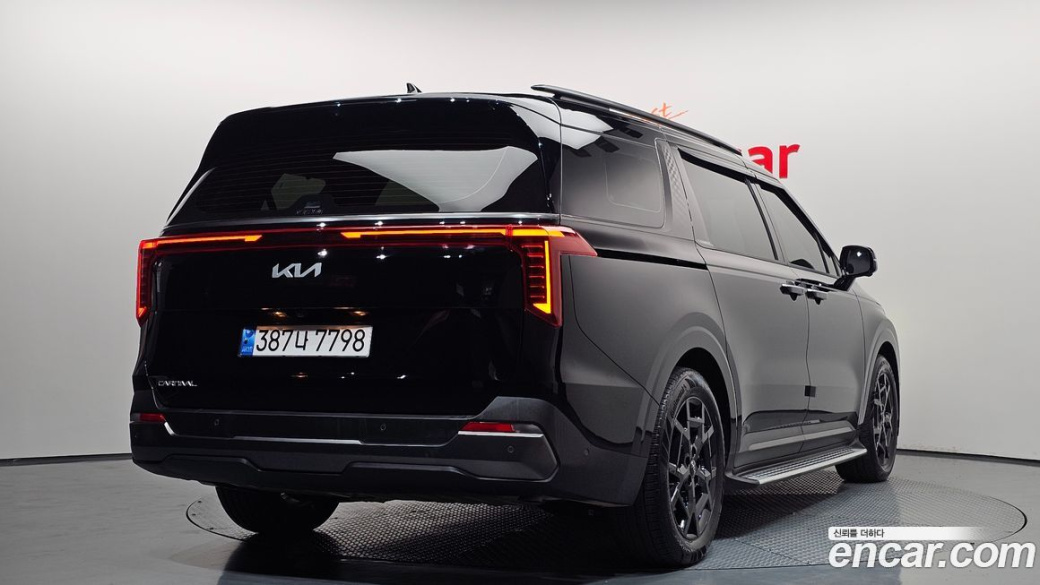 Kia Carnival 9-Seater Gravity, 2025