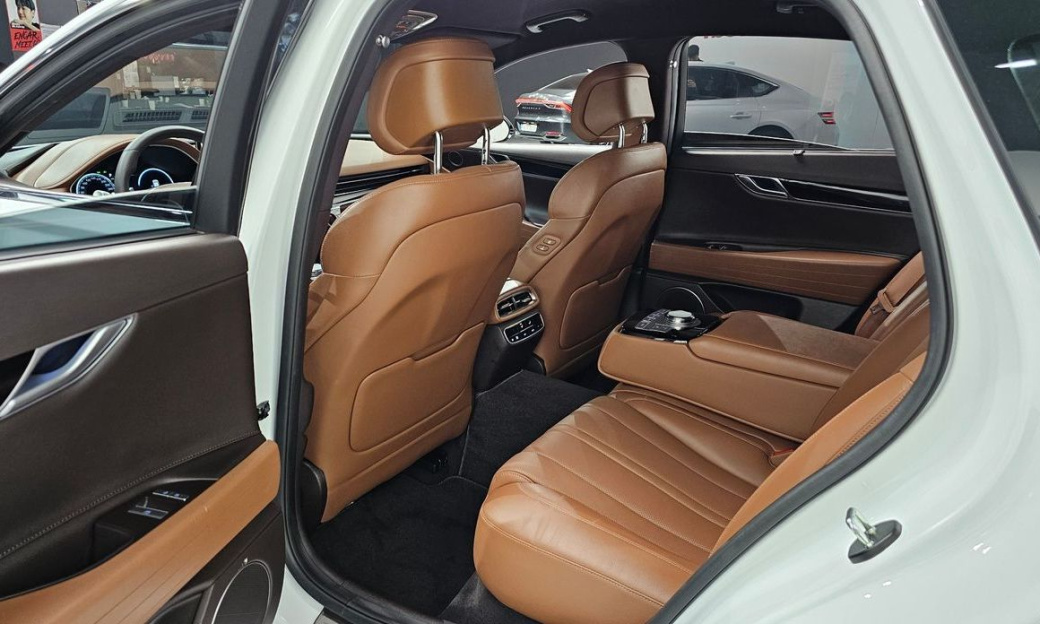 Genesis G80 Gasoline 2.5 Turbo AWD, 2024
