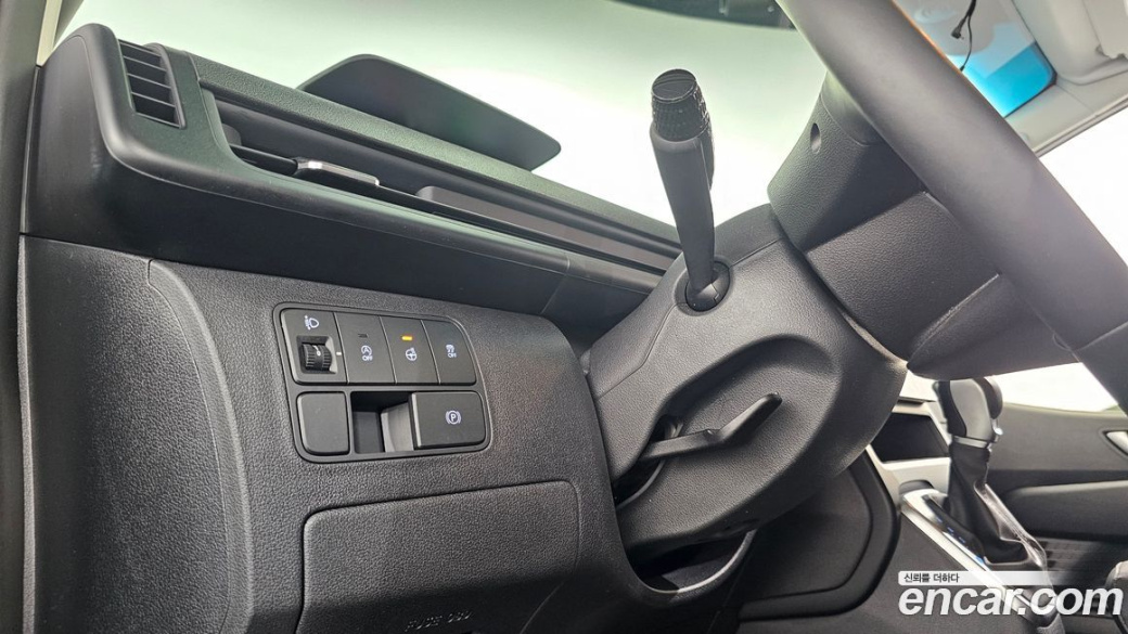Hyundai Staria Tourer 11-Seater, 2025