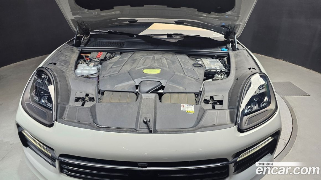 Porsche Cayenne 3.0 COUPE PLATINUM EDITION, 2023