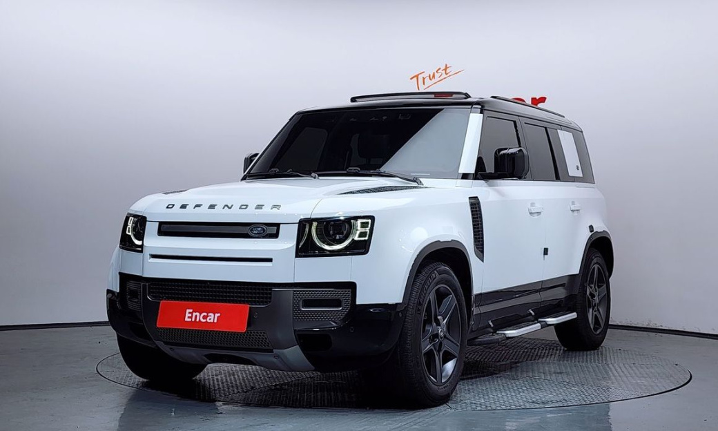 Land Rover Defender 110 P300 X-Dynamic SE, 2024