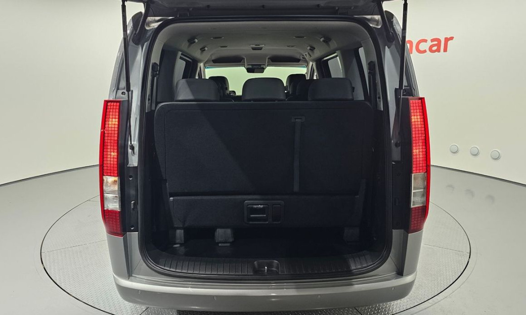 Hyundai Staria Tourer 11-Seater, 2025