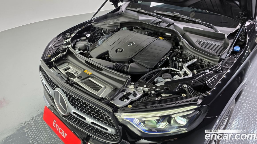 Mercedes-Benz GLC-Class GLC300 4MATIC Avnatgarde Coupe, 2025