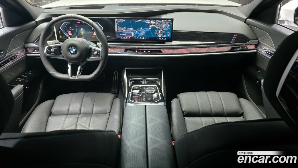 BMW 7-Series 740i xDrive M Sport, 2025
