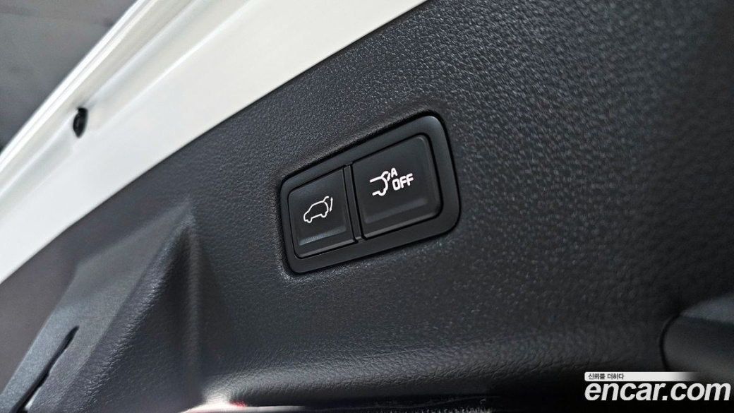 Kia Carnival 9-Seater Signature, 2023