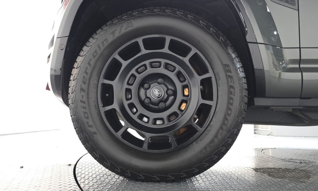 Land Rover Defender 110 P635 Octa Edition 1, 2025
