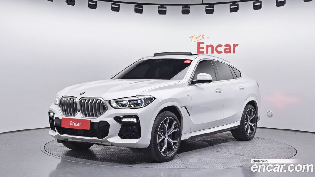 BMW X6 xDrive40i M Sport, 2021