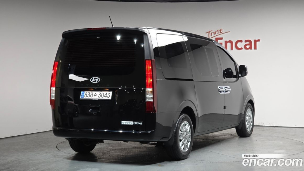 Hyundai Staria Cargo 5-Seater, 2025