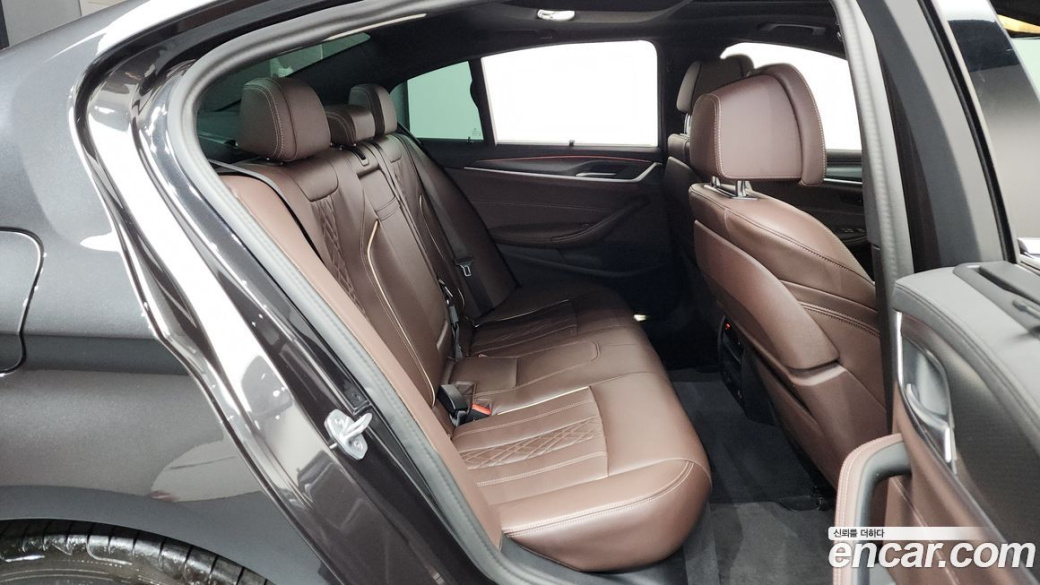 BMW 5-Series 523d M Sport, 2023