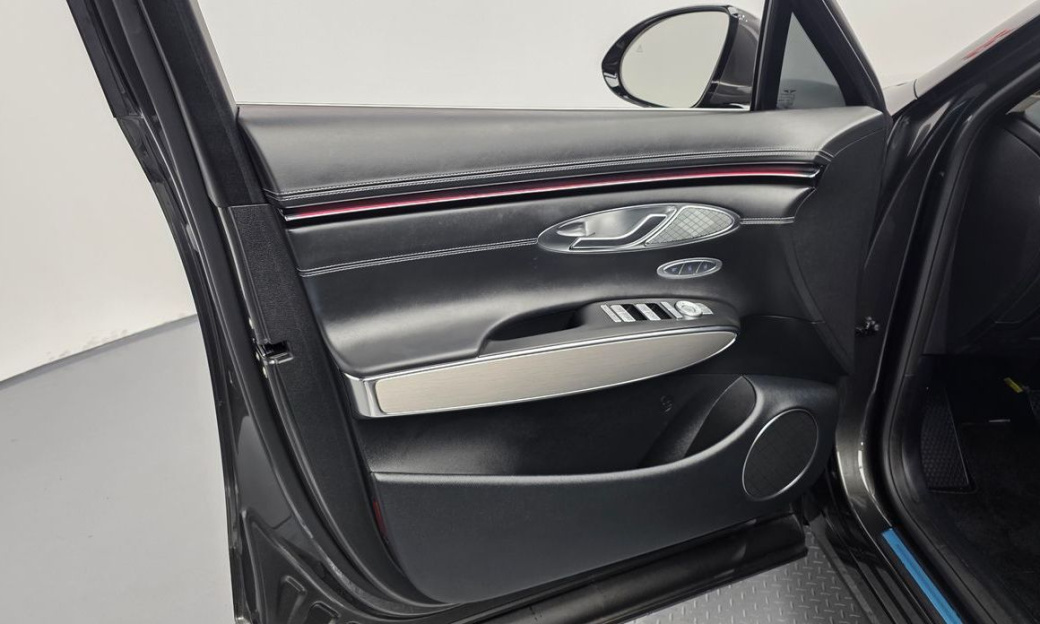 Genesis GV70 2.5T Gasoline AWD, 2025