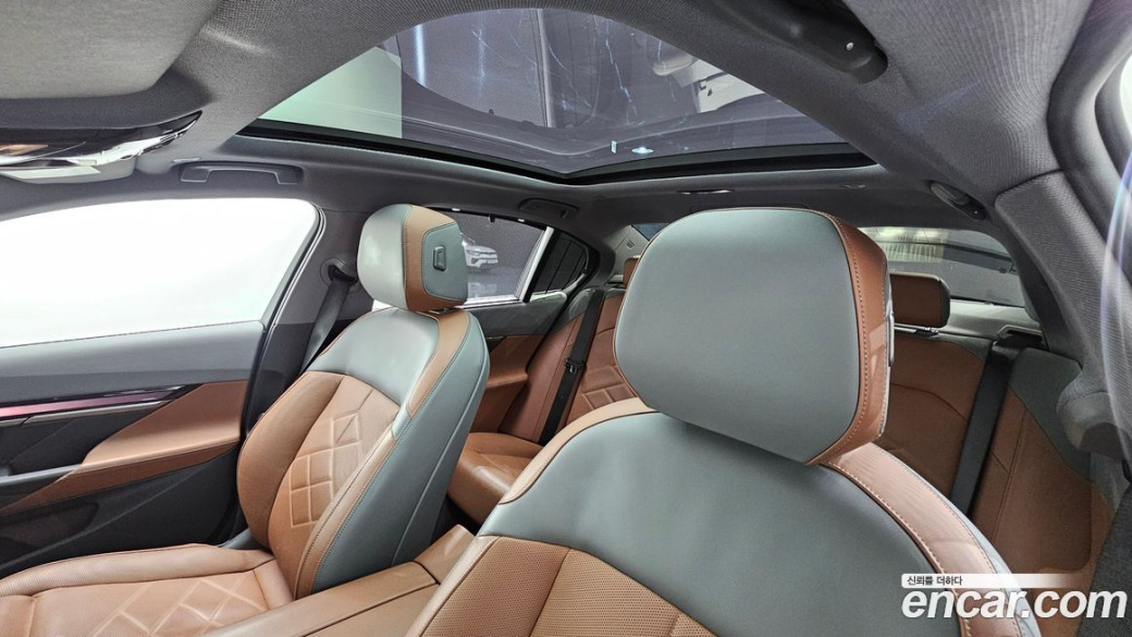 BMW 5-Series 530i xDrive, 2024