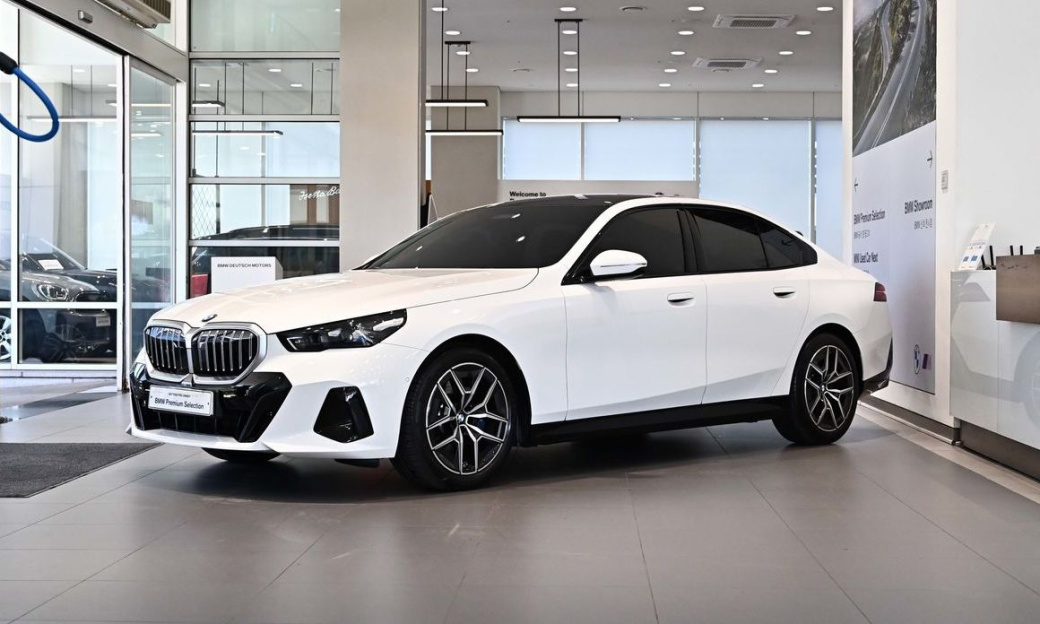 BMW 5-Series 520i M Sport, 2026