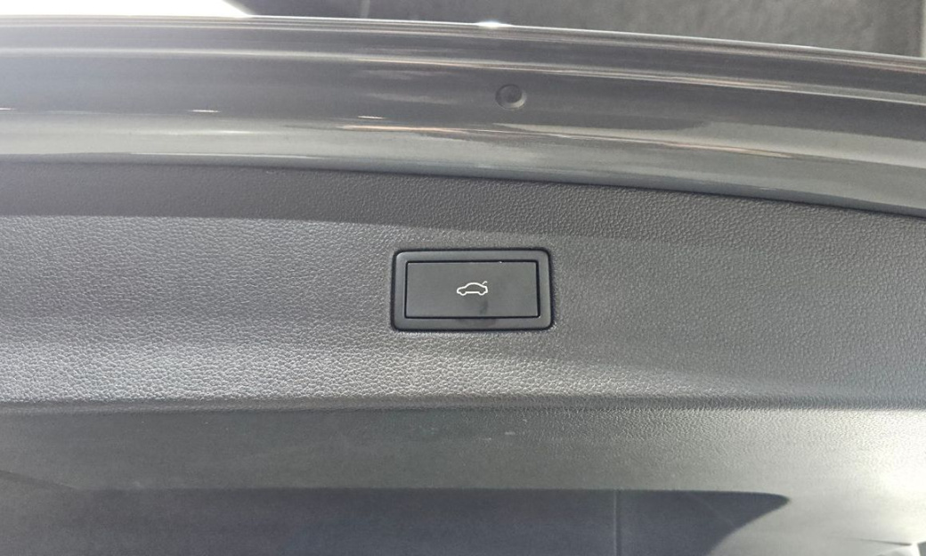 Volkswagen Tiguan 2.0 TDI Prestige, 2024