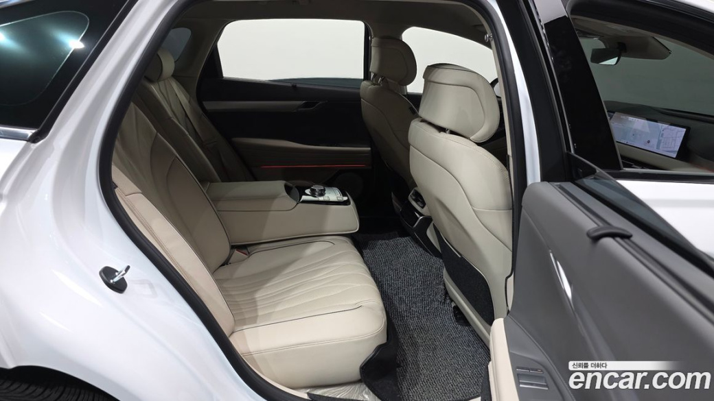 Genesis G80 Gasoline 2.5 Turbo AWD, 2025