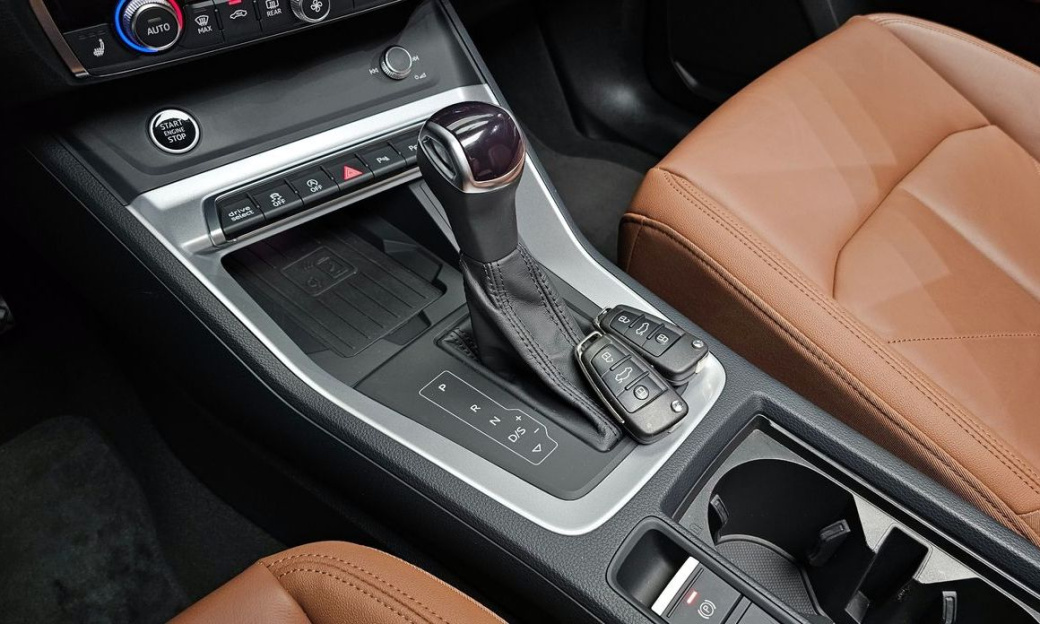 Audi Q3 40 TFSI Quattro Premium, 2024