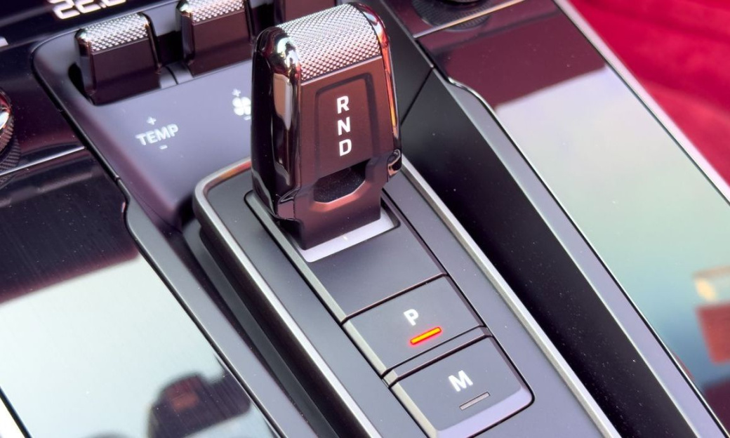 Porsche 911 Carrera Cabriolet, 2023
