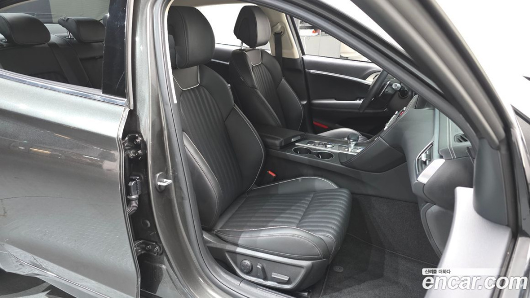 Genesis G70 Gasoline 2.5T 2WD, 2024