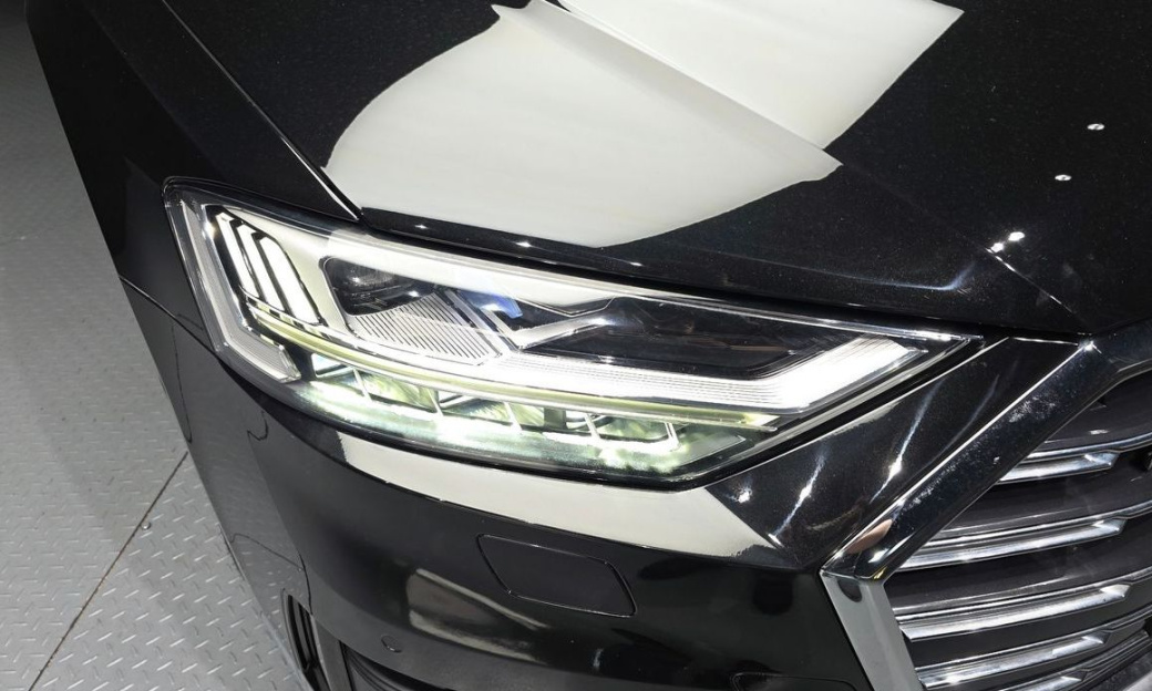 Audi A8 55 TFSI Quattro LWB, 2021