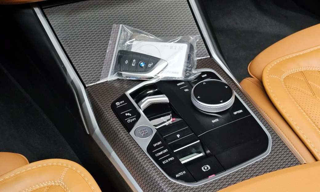 BMW 3-Series 320d Touring M Sport, 2024