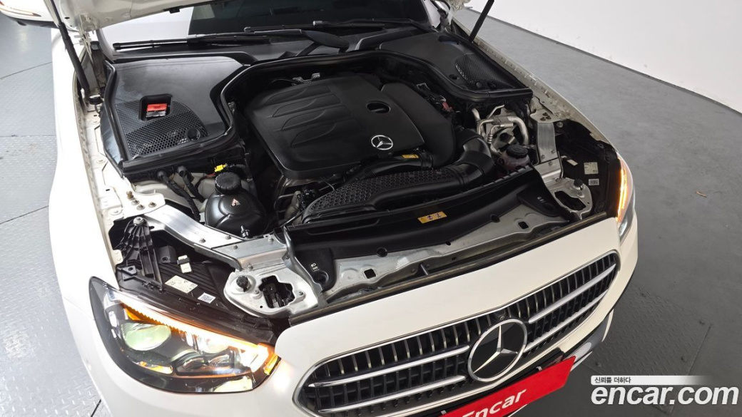 Mercedes-Benz E-Class E350 4MATIC Avantgarde, 2022