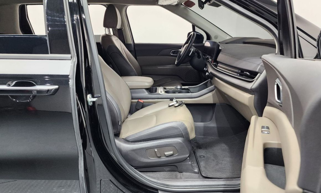 Kia Carnival 7-Seater Noblesse, 2025