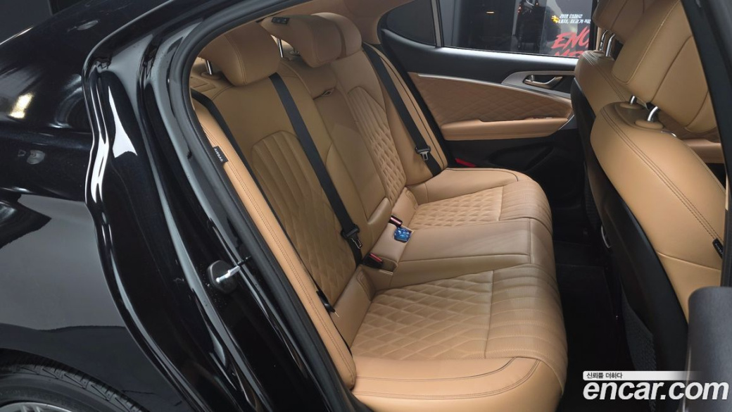 Genesis G70 Gasoline 2.0T 4WD, 2022