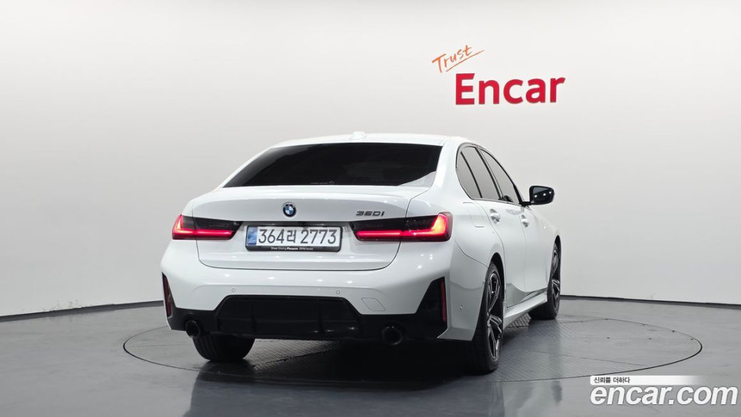 BMW 3-Series 320i M Sport, 2025