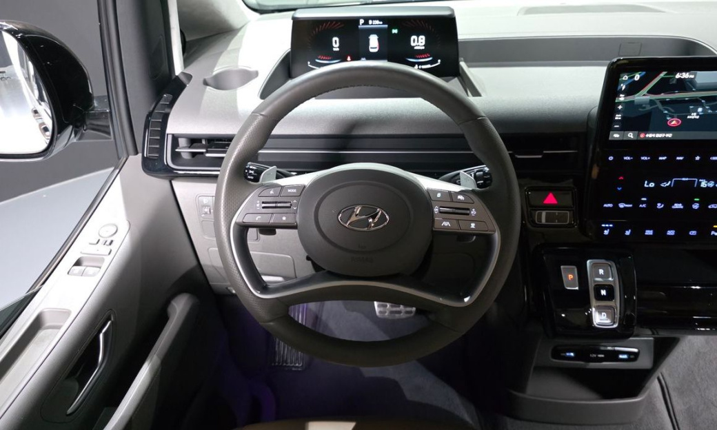 Hyundai Staria 2WD Camping Car, 2024