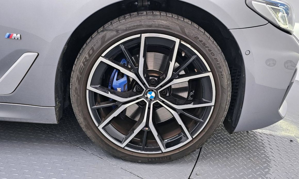 BMW 5-Series 530i xDrive M Sport Package, 2023