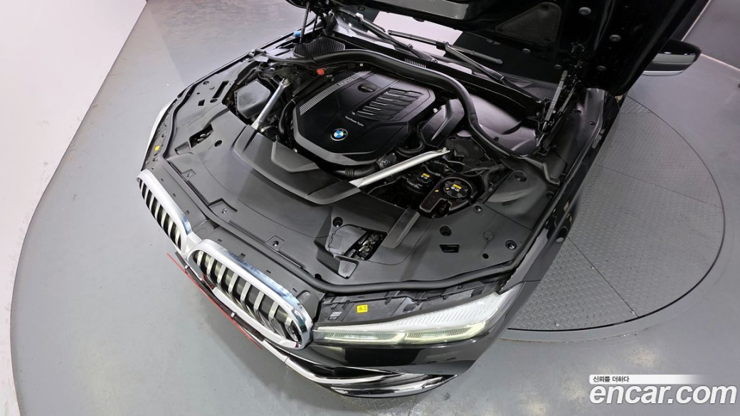 BMW 7-Series 740Li xDrive Design Pure Excellence, 2022