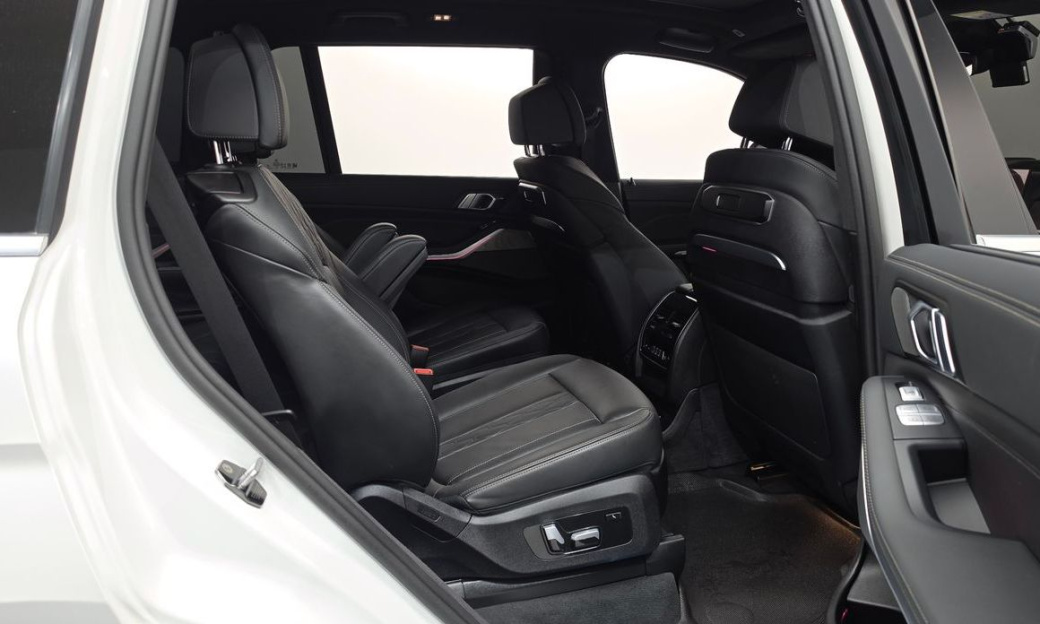 BMW X7 xDrive 40i Design Pure Excellence 6-Seater, 2024
