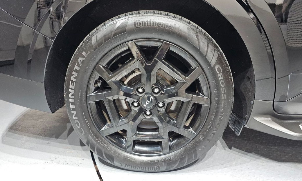 Kia Carnival 9-Seater Gravity, 2025